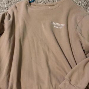 Hollister Crewneck